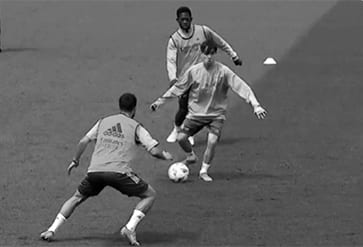 El futbolista palermo durante el entrenamiento.